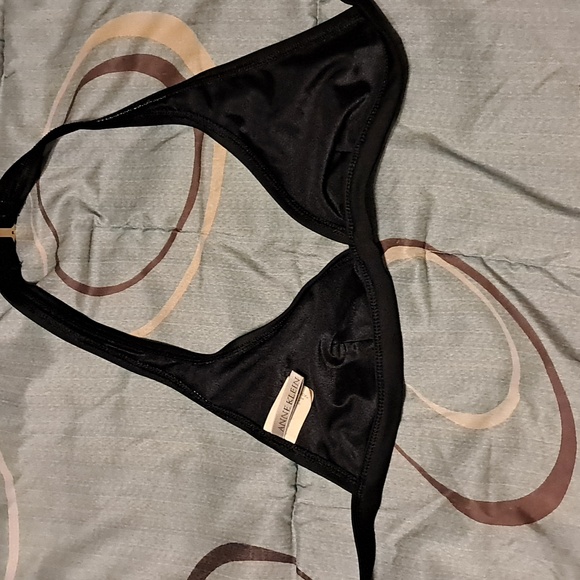 Bikini - Picture 2 of 4